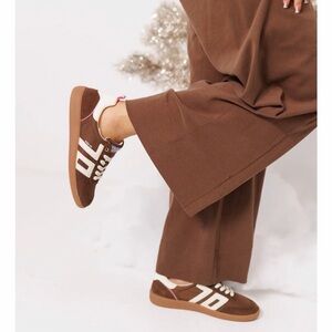 Back 70 - Brand New (never worn) Ghost N sneaker - coffee pink milk